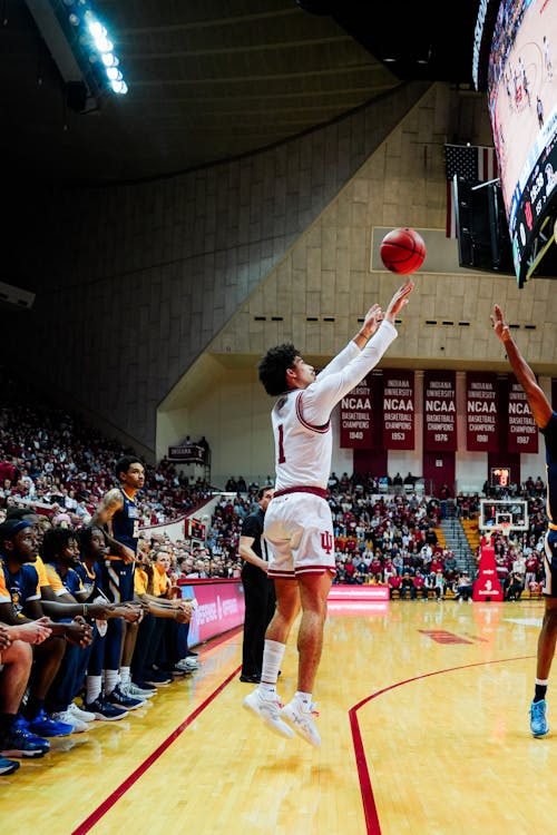 iu vs uncg-1.jpg