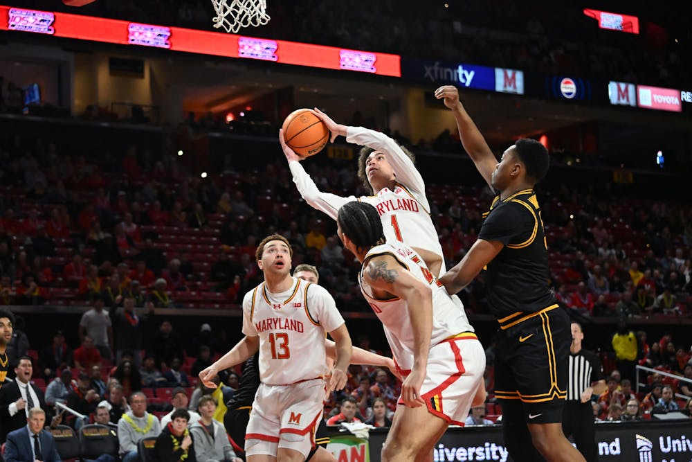 SPORTS-MARYLAND-MENS-BASKETBALL-SECURES-RARE-1-BZ.jpg