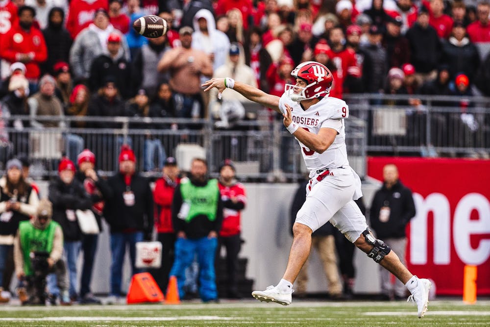 Kurtis Rourke makes a pass on the move during Indiana's loss to Ohio State on Nov. 23, 2024. (HN photo/Kallan Graybill)