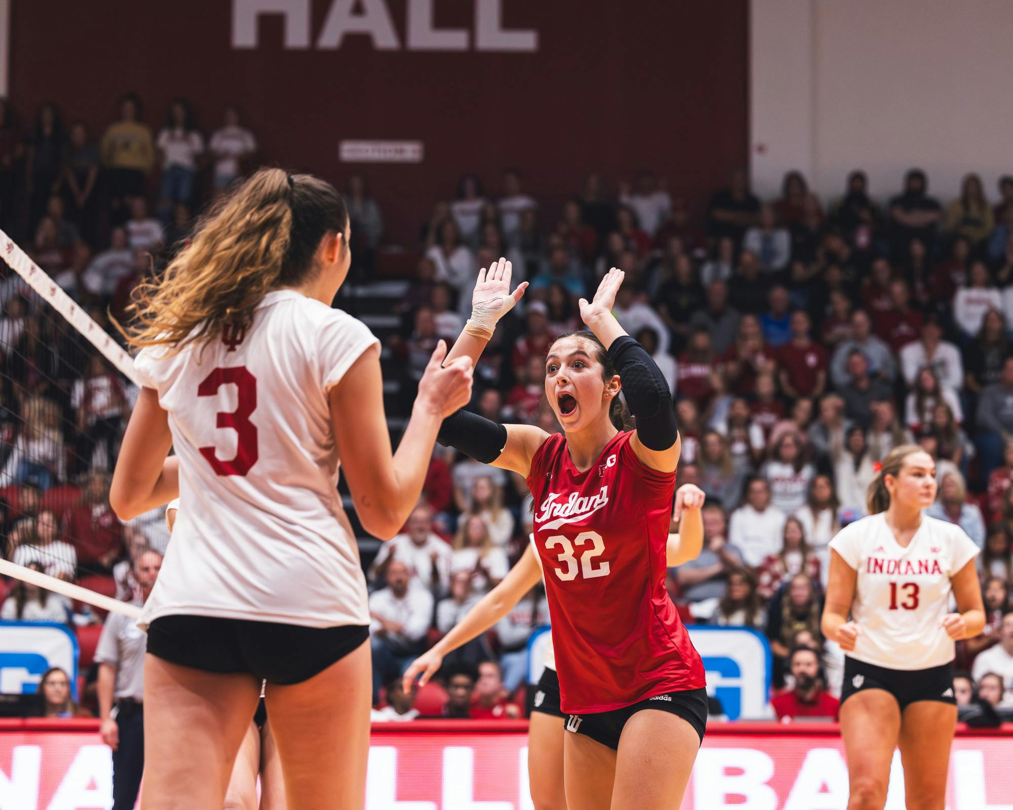 ‘That’s not coaching, that’s just special’ Indiana volleyball defeats