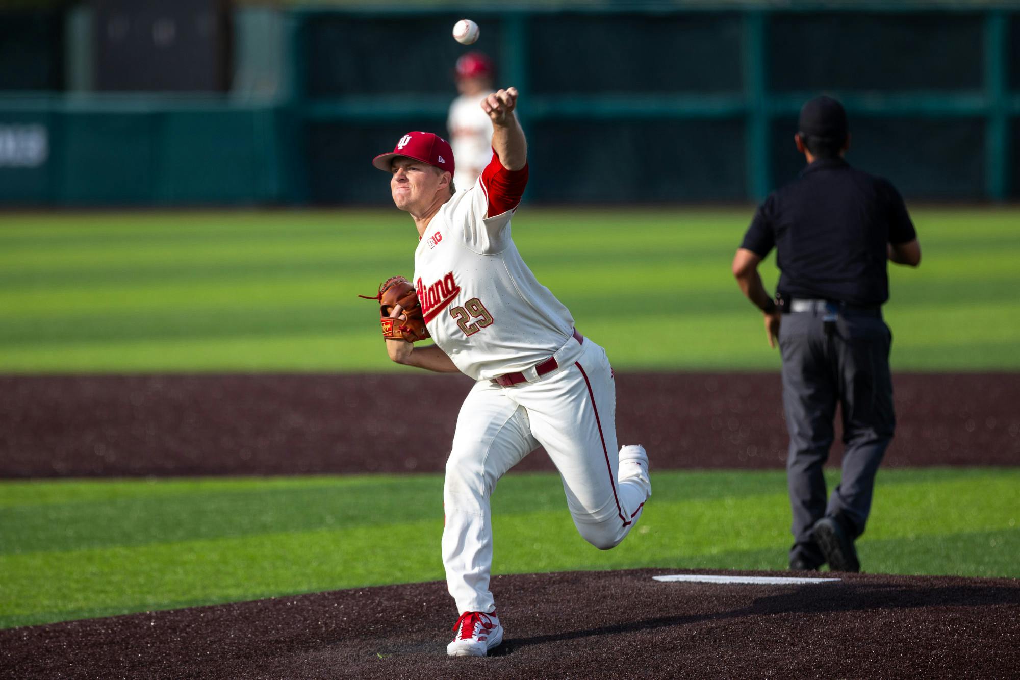 Tony Neubeck delivers a pitch during Indiana's win over Abilene Christian on April 17, 2026. (HN photo/Lauren McKinney)