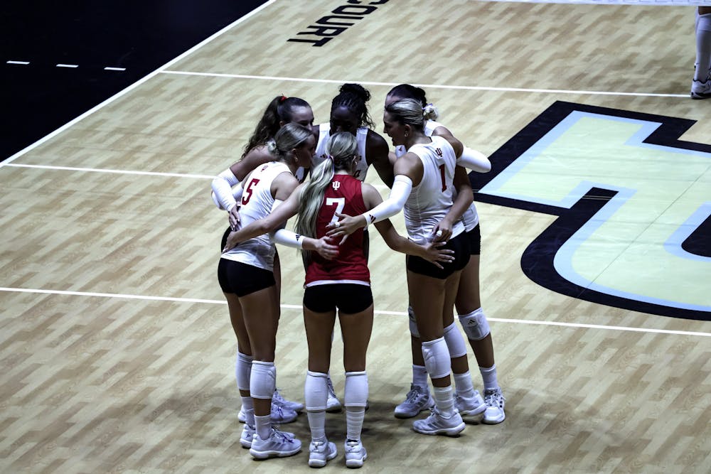Indiana players circle up during Indiana's win over Georgia on Sept. 2, 2026. (HN photo/Andrea Campbell)