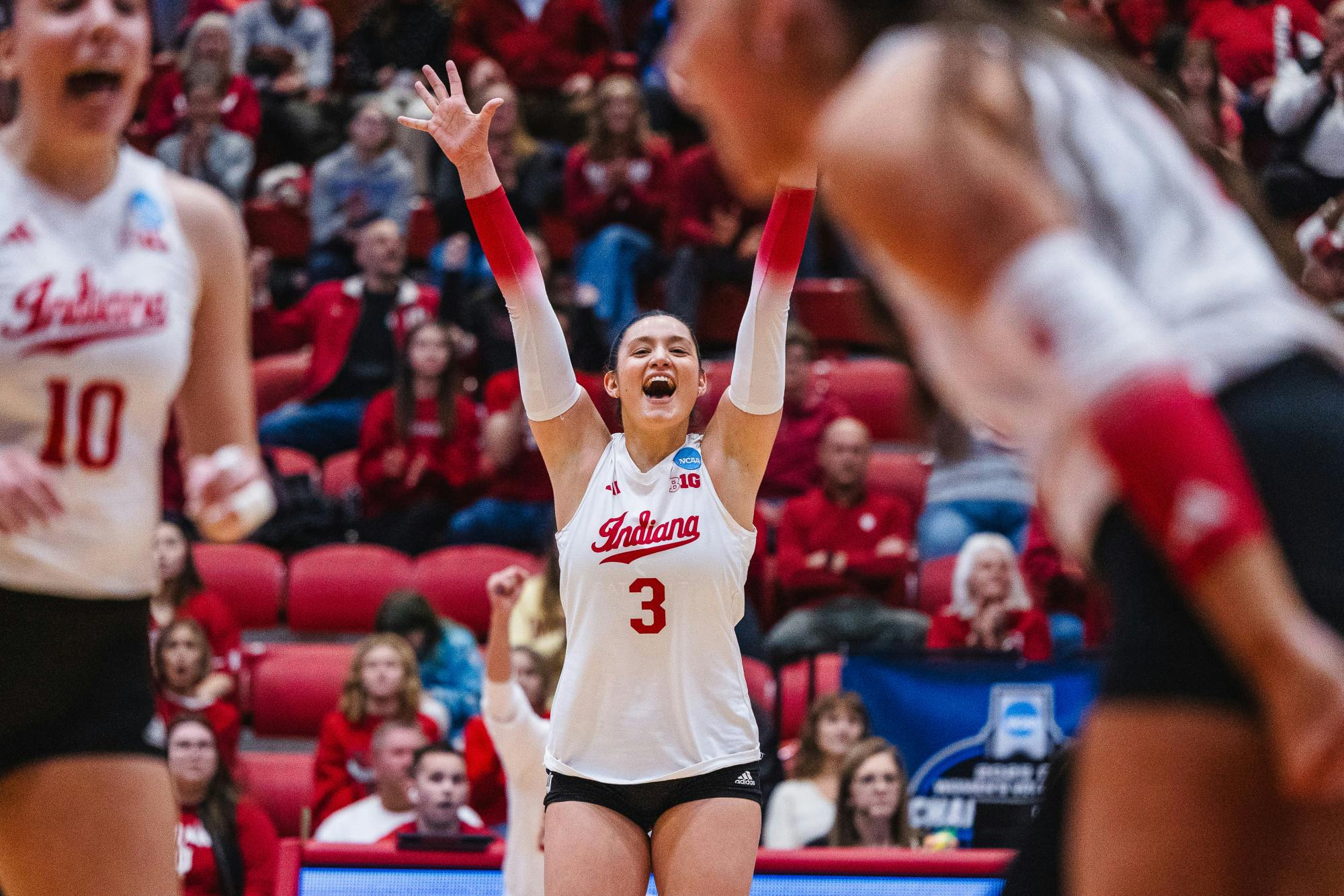 Indiana sweeps Colorado to advance to Sweet Sixteen