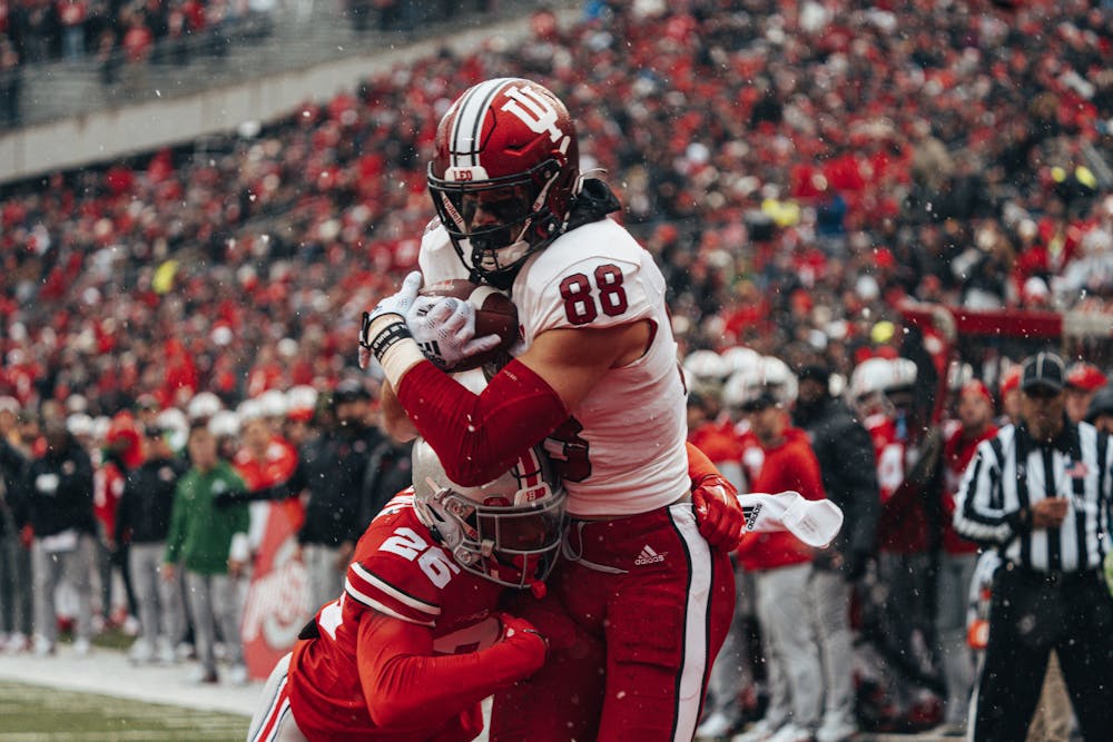 Indiana tight end AJ Barner pulls in a touchdown catch during Indiana's 56-14 loss to Ohio State on Nov. 12. (HN photo/Max Wood)