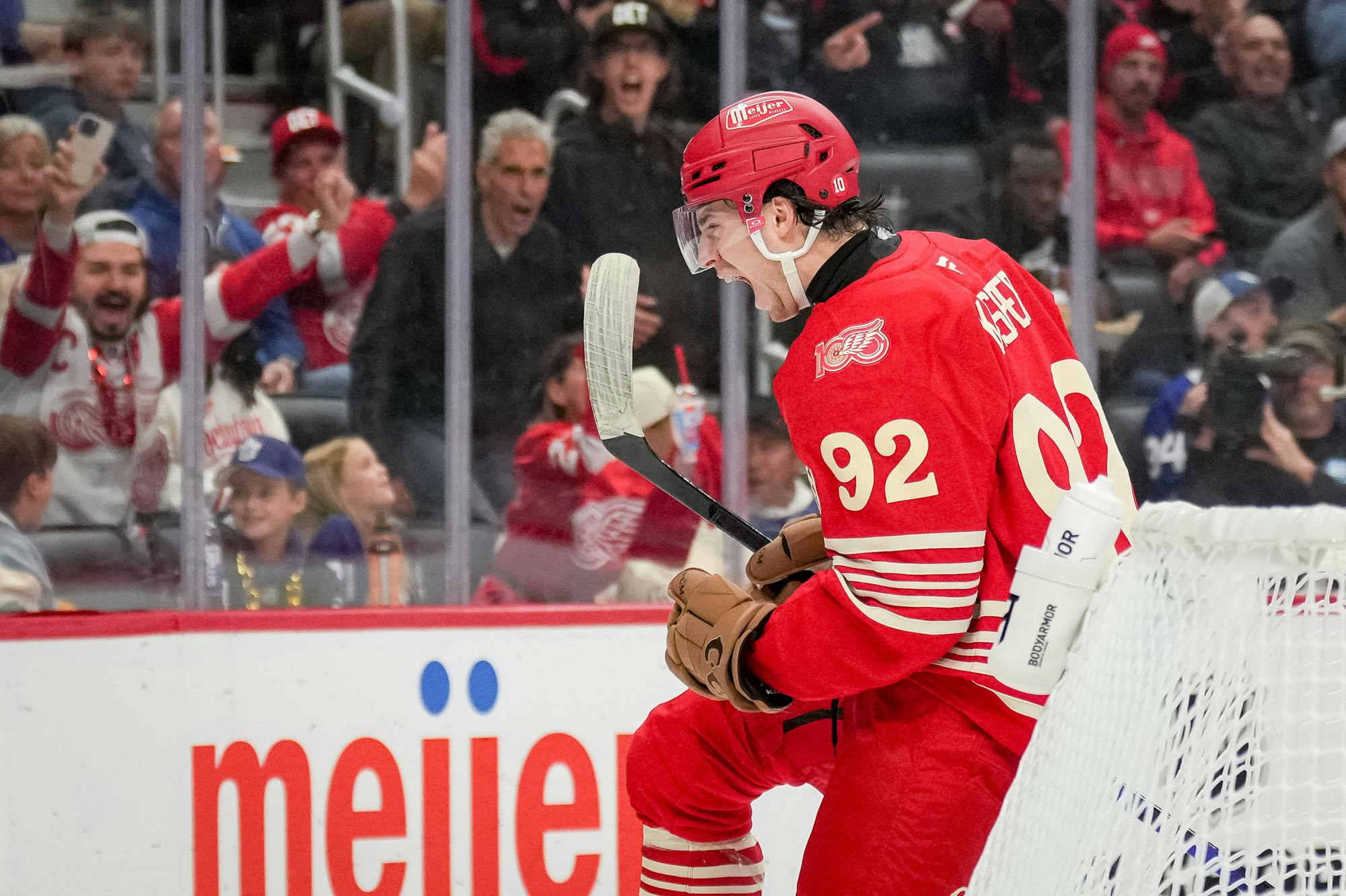 SPORTS-HKN-MAPLELEAFS-REDWINGS-GET