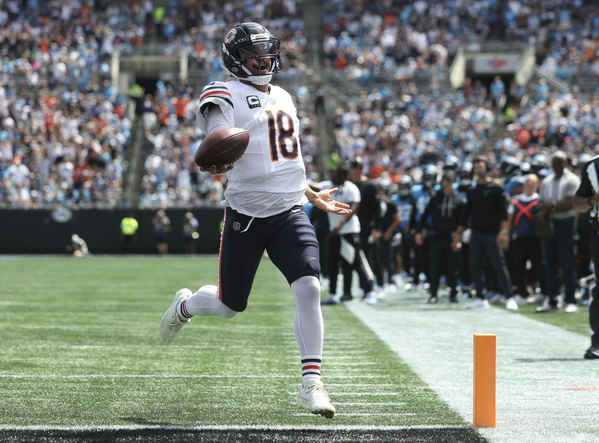 SPORTS-CHICAGO-BEARS-DEBUT-NEW-BRAND-1-TB.jpg