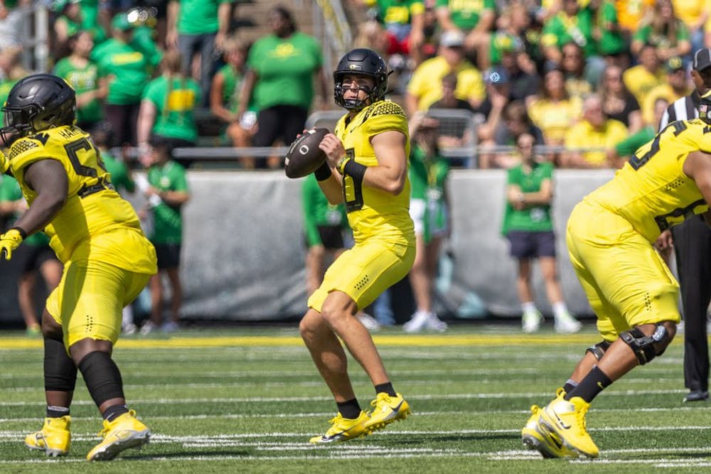 Oregon quarterback Bo Nix (10) drops back to pass as the No. 15 Ducks face the Portland State Vikings in a college football game at Autzen stadium in Eugene, Oregon on Saturday, Sept. 2, 2023. (Sean Meagher/Tribune Content Agency)