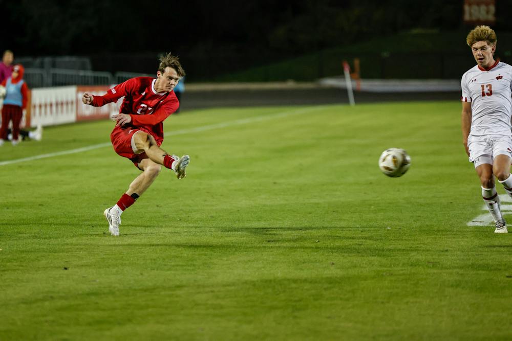 Nolan Kinsella takes a shot during Indiana's win over Wisconsin on Oct. 21, 2025. (HN photo/J.T. Frenzel)