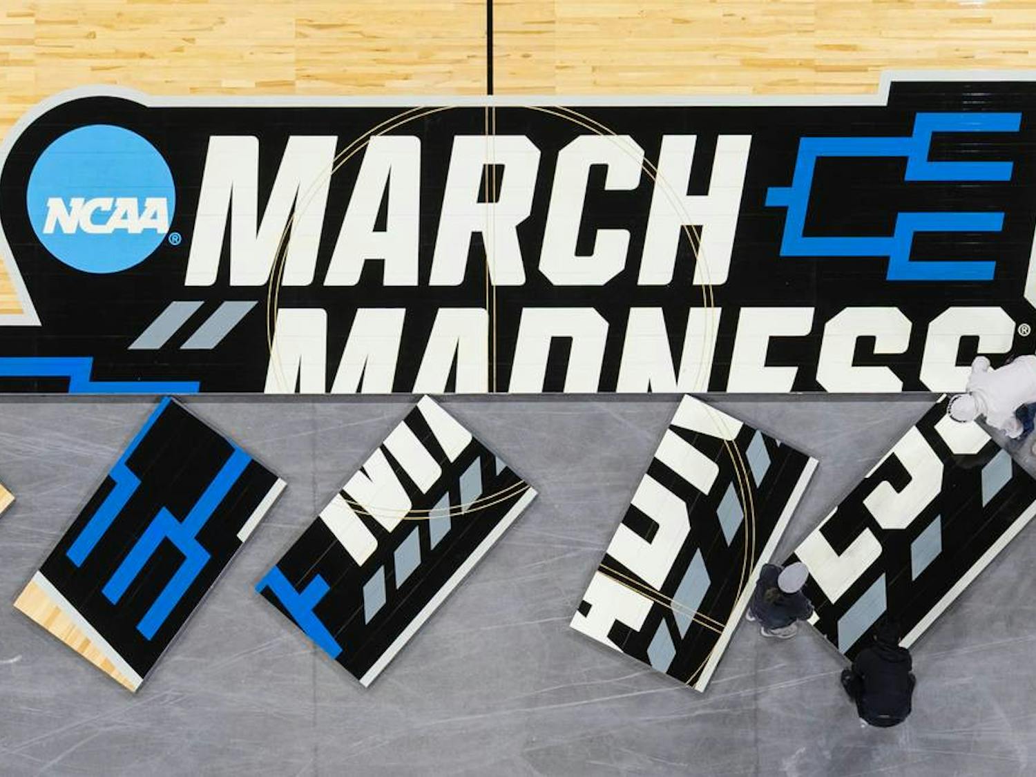 US-NEWS-INSIDE-MARCH-MADNESS-HOW-WICHITA-2-KC.jpg
