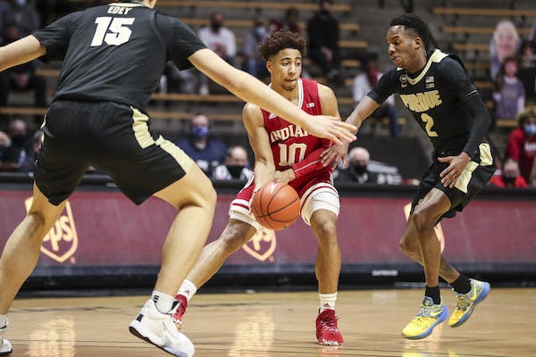 Rob-vs-Purdue-defense-3.6.21