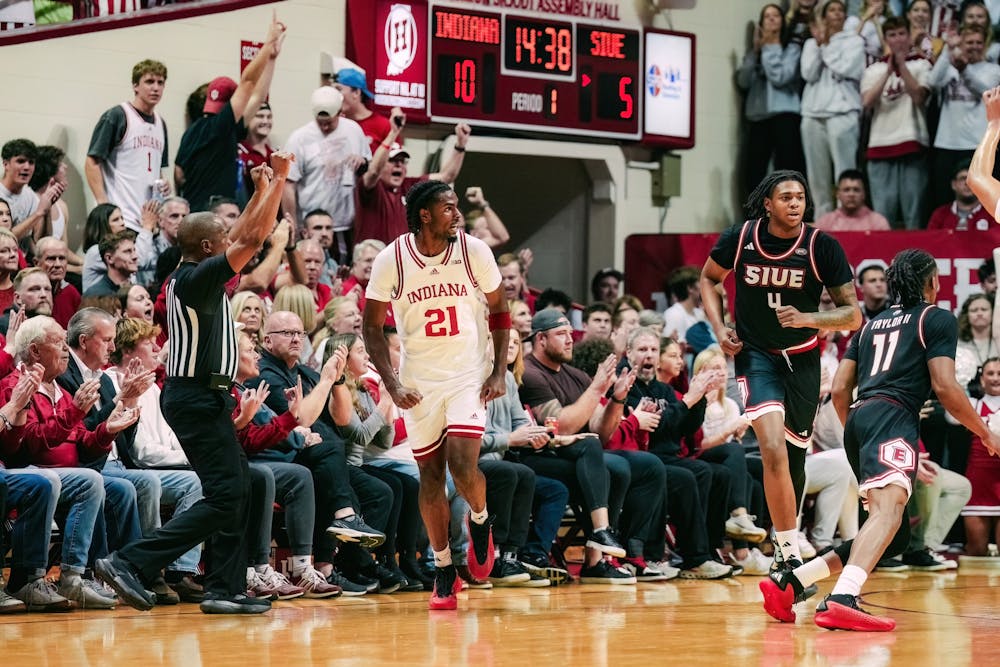 Mackenzie Mgbako runs up the court during Indiana's win over SIU-Edwardsville on Nov. 6, 2024. (HN photo/Shrithik Karthik)