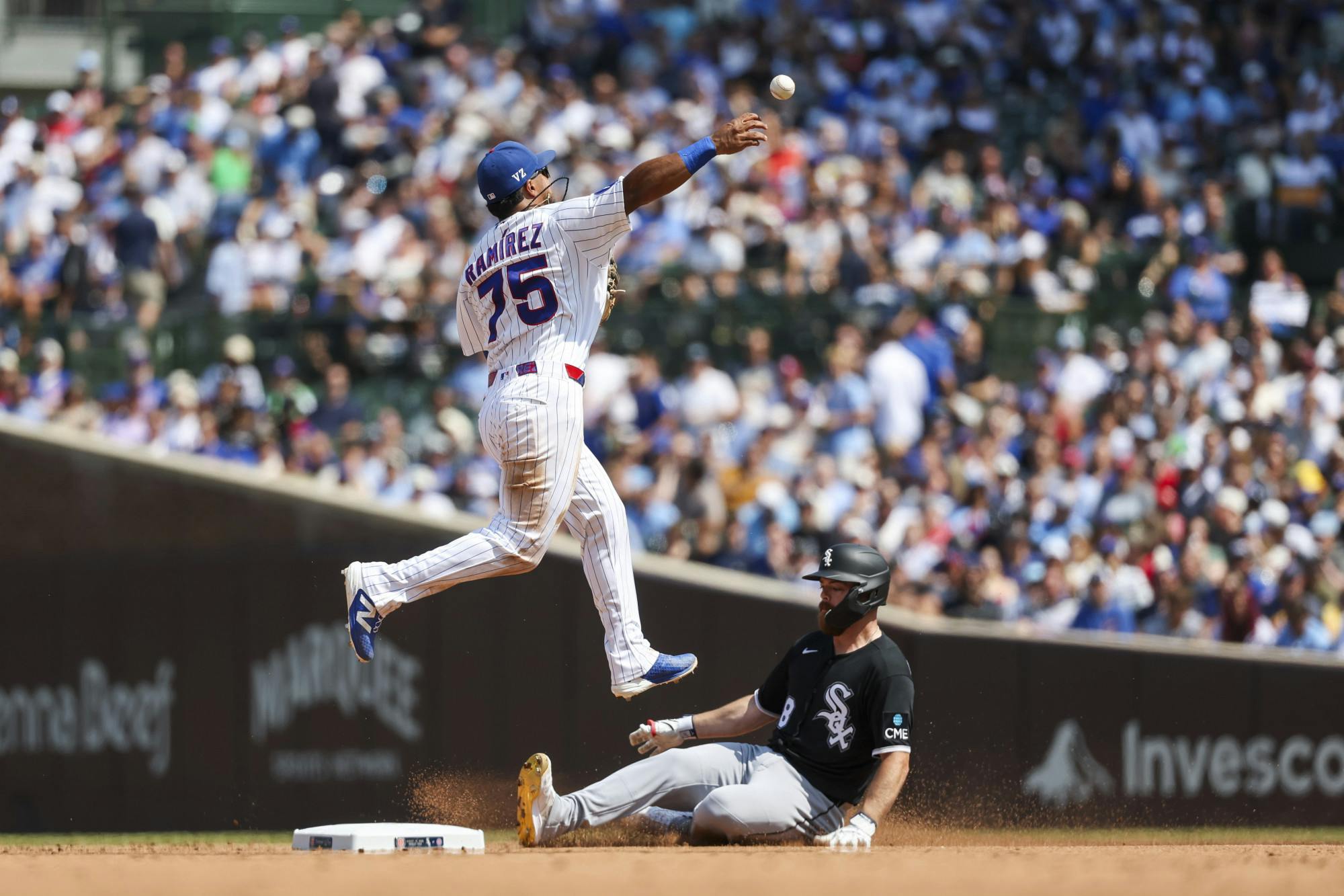 SPORTS-CITY-SERIES-PHOTOS-WHITE-SOX-1-TB.jpg
