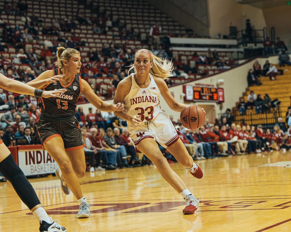 Indiana junior guard Sydney Parrish drives during Indiana's win over Bowling Green on Nov. 17. (HN photo/Cameron Schultz)