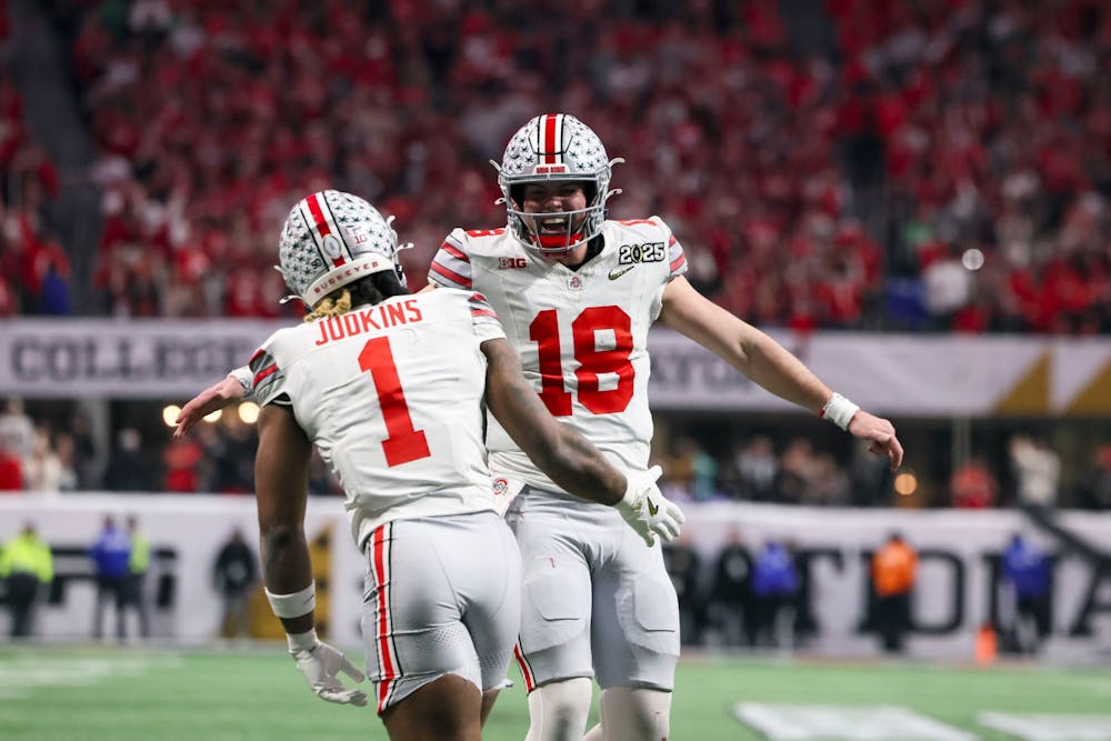 SPORTS-BUCKEYES-BLEW-IT-AGAINST-GEORGIA-30-AT.jpg