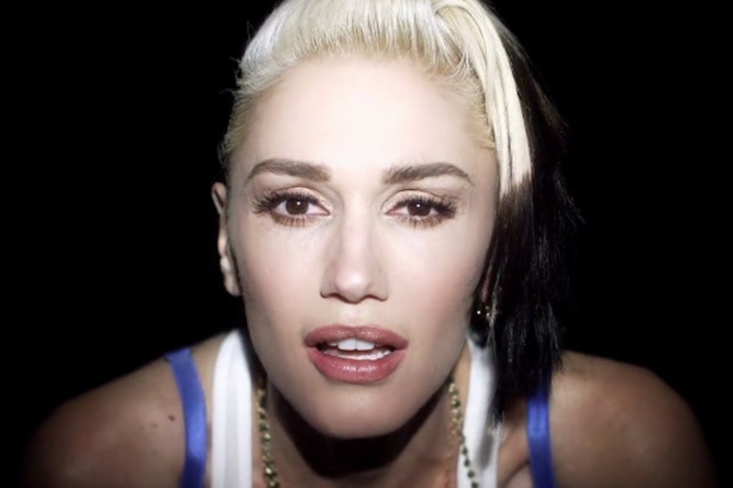 gwen-stefani-used-to-love-you-video-102015-1