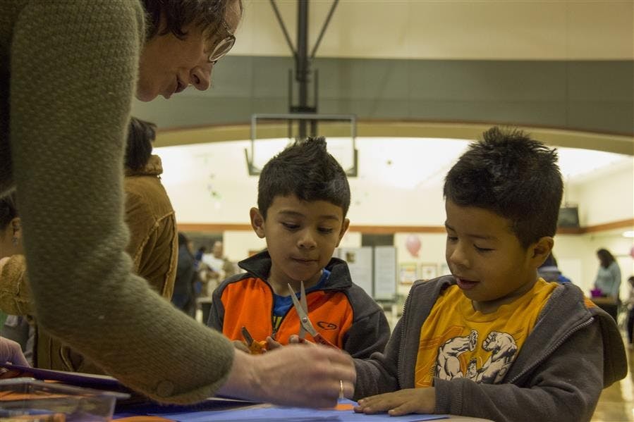 CAROUSELciLatinoFamily