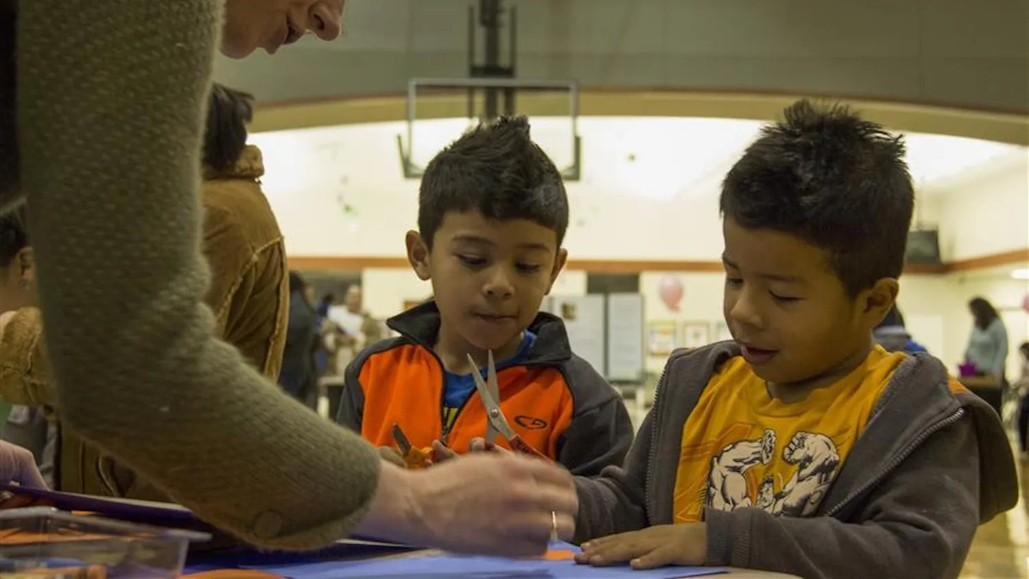 CAROUSELciLatinoFamily