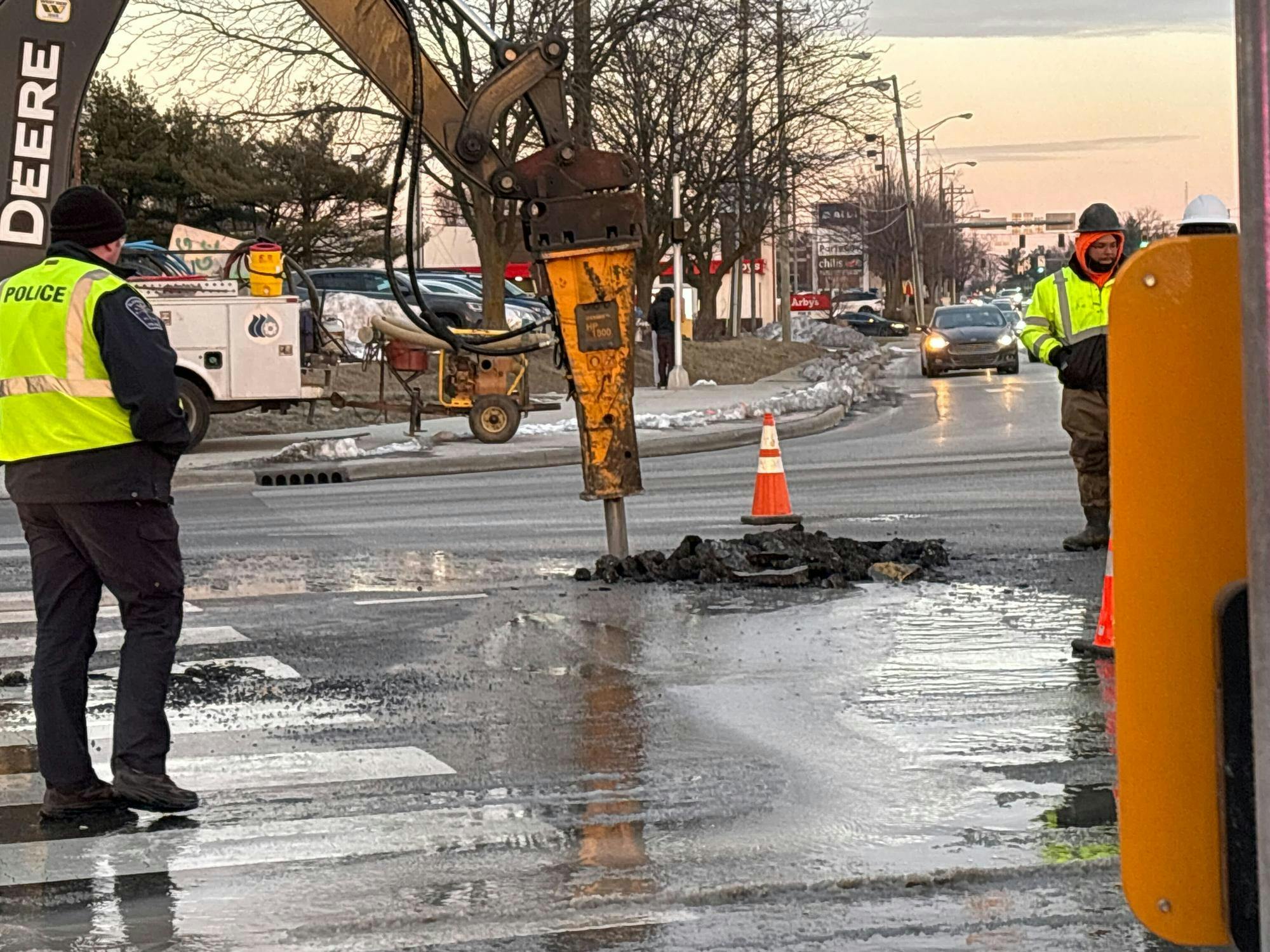 cacollegemall012425-jpg