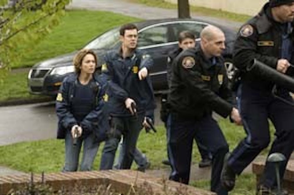 Diane Lane and Colin Hanks (center) star in Lakeshore Entertainment and Screen Gems' thriller UNTRACEABLE.