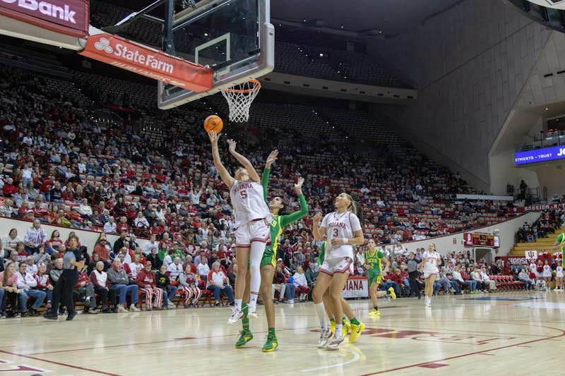 Indiana women’s basketball survives scare against Rutgers, wins penultimate match 79-69