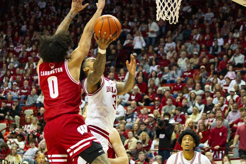 Indiana men’s basketball struggles late, still earns 1-point overtime victory vs. Wisconsin
