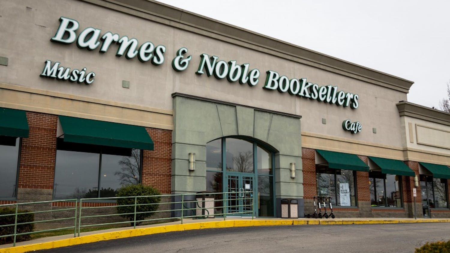 Barnes and Noble Closing 