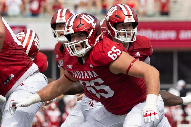Big Ten’s best OL Carter Smith announces return to Indiana football