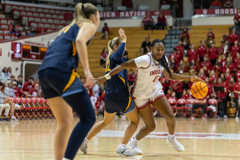 COLUMN: Indiana women’s basketball has newfound depth, but last year’s issues can’t remain