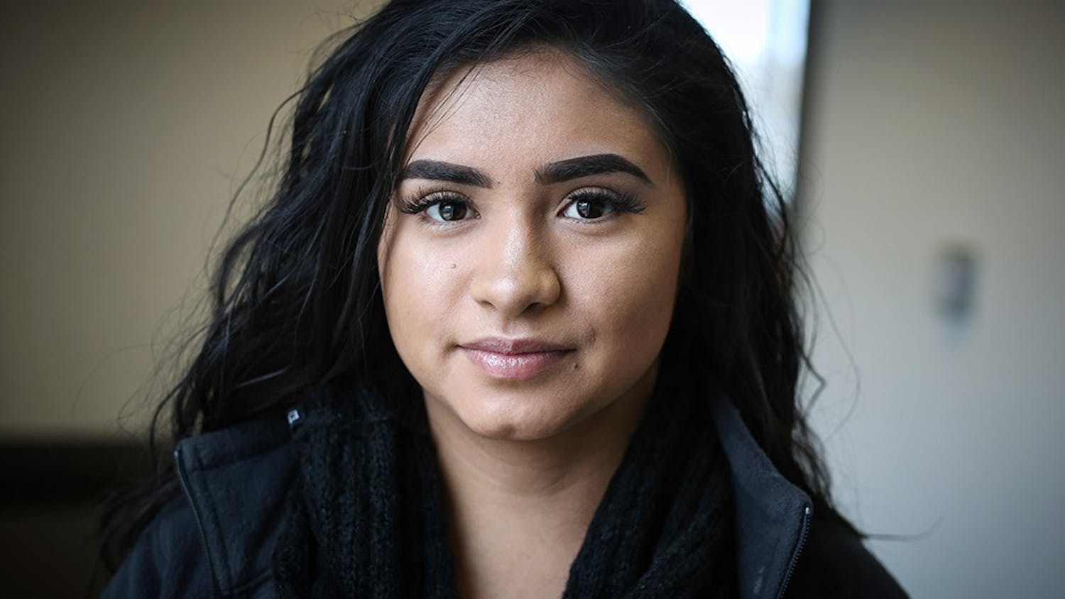 Kemberly Hernández, estudiante de segundo año en IUPUI, llegó a Indianapolis a la edad de 4 años de Juárez, México. Ahora con 19, ella es la presidenta de la Asociación de Estudiantes Latinos de IUPUI. “No hay nadie en México que me espera,” ella dijo. “Todos los que conozco y amo están en Indianapolis. DACA es lo que me mantiene en casa.”