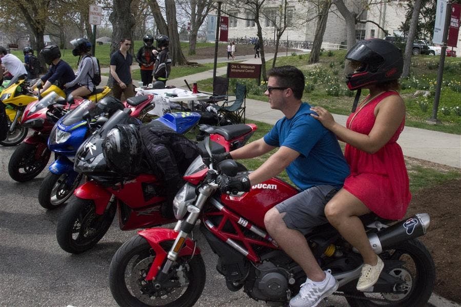 CAROUSELcaMotorcycle 