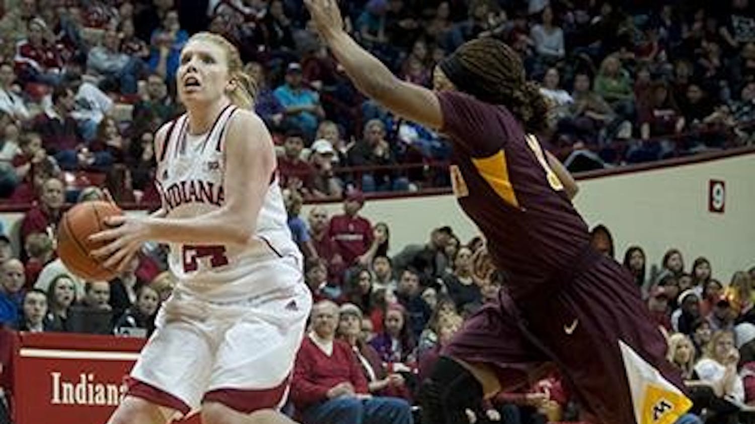 spWomensBasketballCAROUSEL