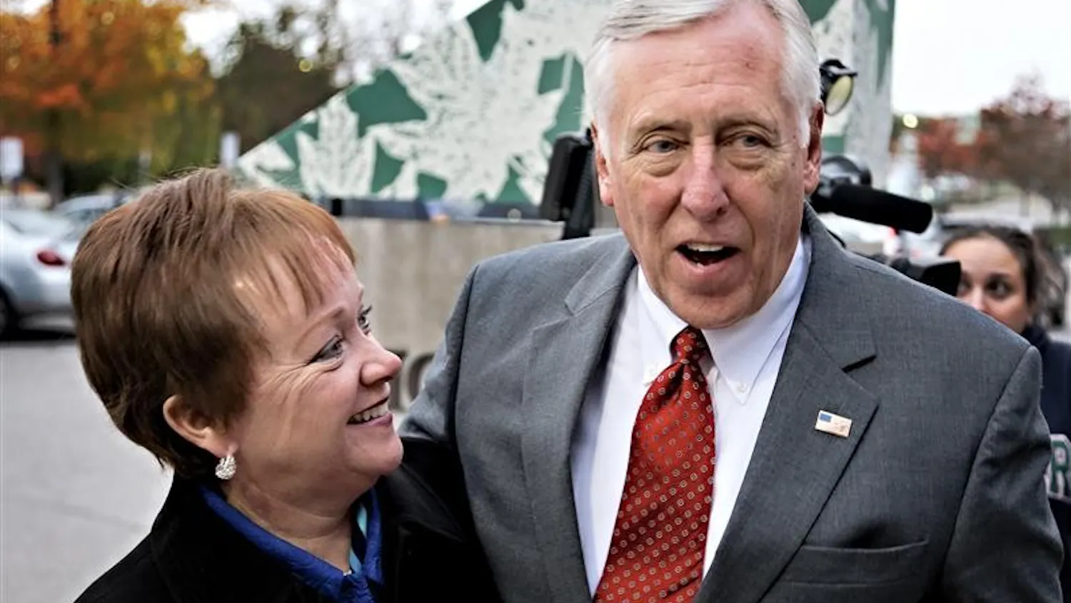 Democratic gubernatorial candidate Jill Long Thompson is embraced by House Majority Leader Rep. Steny Hoyer, D-Md., during a campaign stop Monday evening outside of Bloomington City Hall.