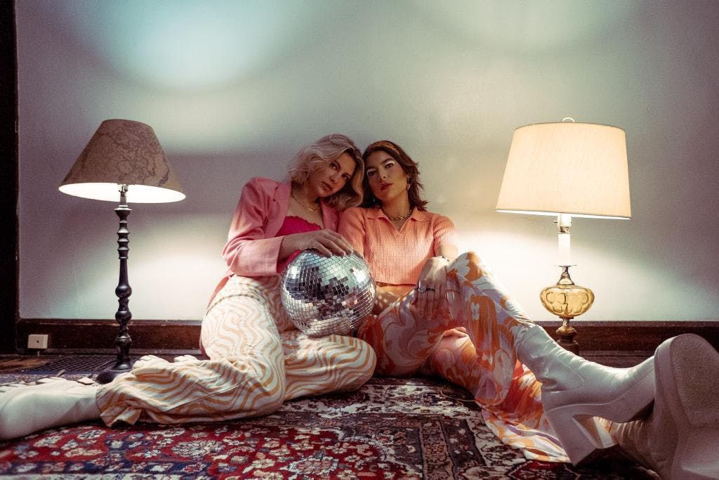 entsixfootblonde070622