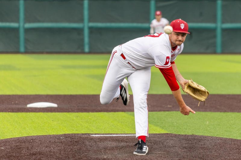 Indiana baseball blows 5-run lead, swept by Oregon on walk-off