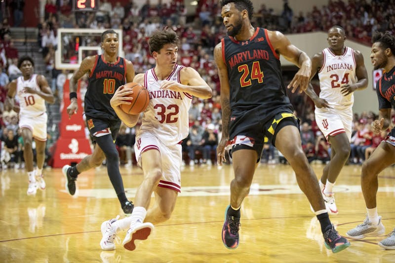 Instant Recap Indiana Mens Basketball Conquers Maryland 65 53 In Big