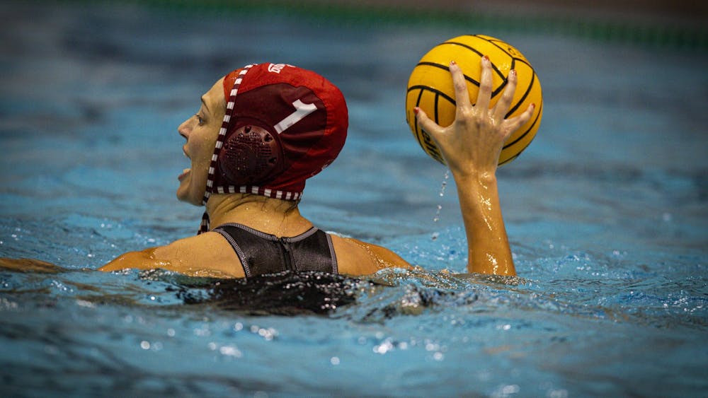 Graduate Mary Askew looks to throw the ball after Harvard turned it over during a match against Harvard Jan. 28, 2023 at Counsilman-Billingsley Aquatic Center. Indiana water polo went 1-3 at the Kalbus Invitational over the weekend.