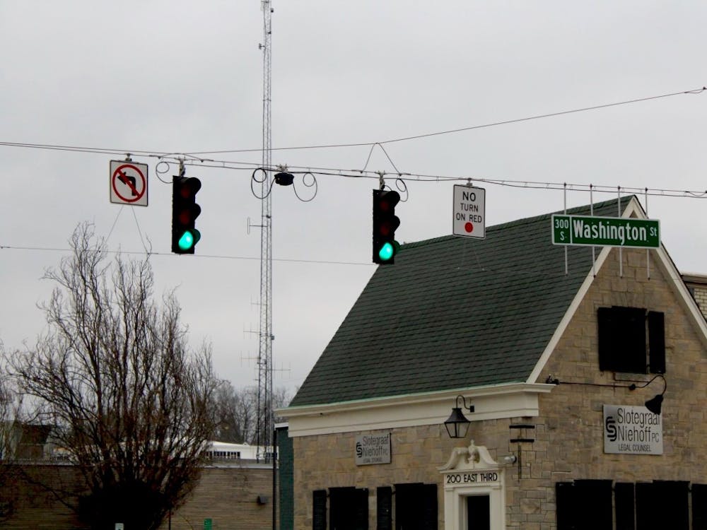 A new “No Turn On Red”sign is seen March 27, 2023, on the intersection of Third St. and Washington St. There are a total of 82 places where drivers cannot turn right on a red light in the city of Bloomington.