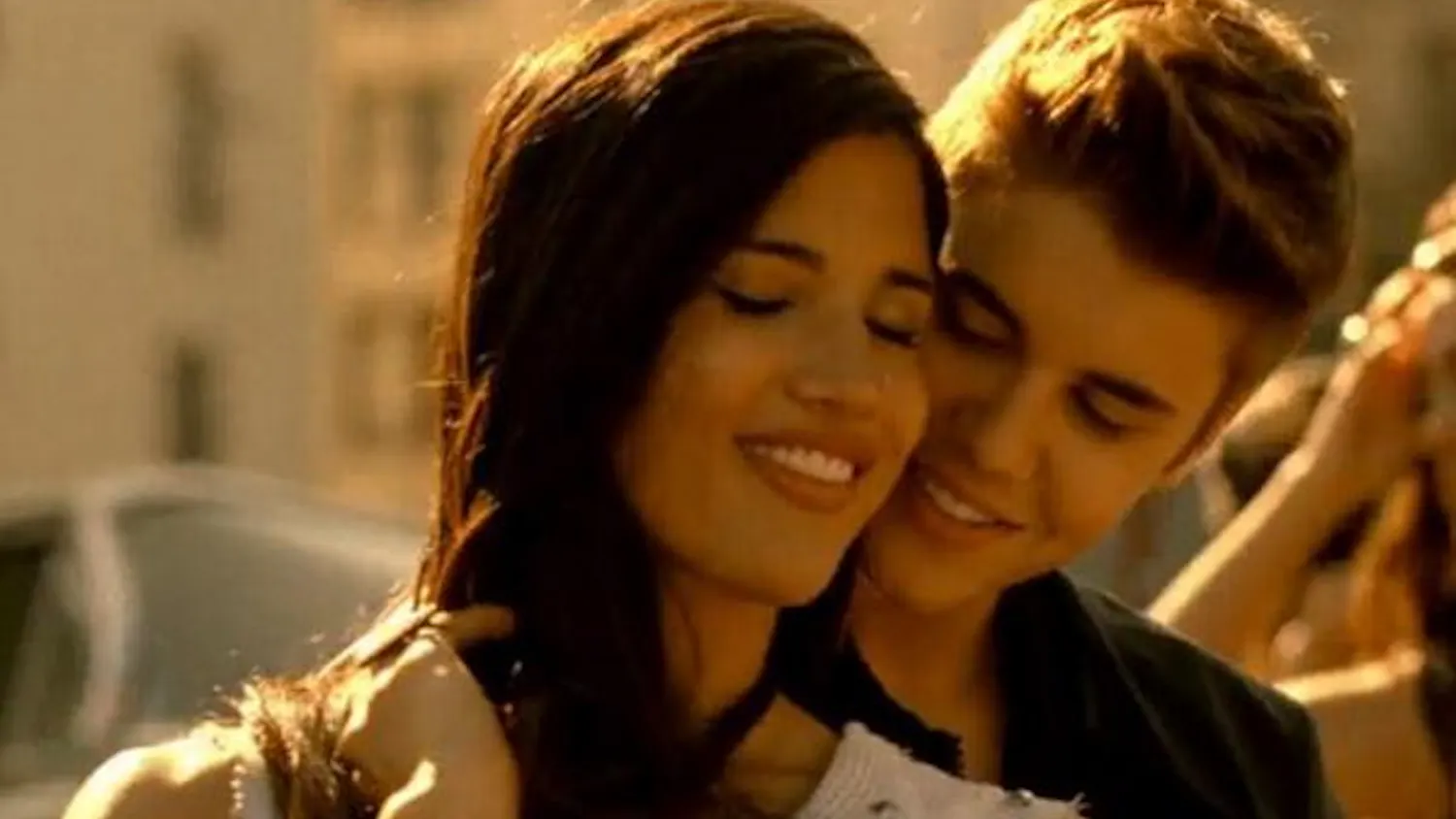 Justin in a vanilla video.
