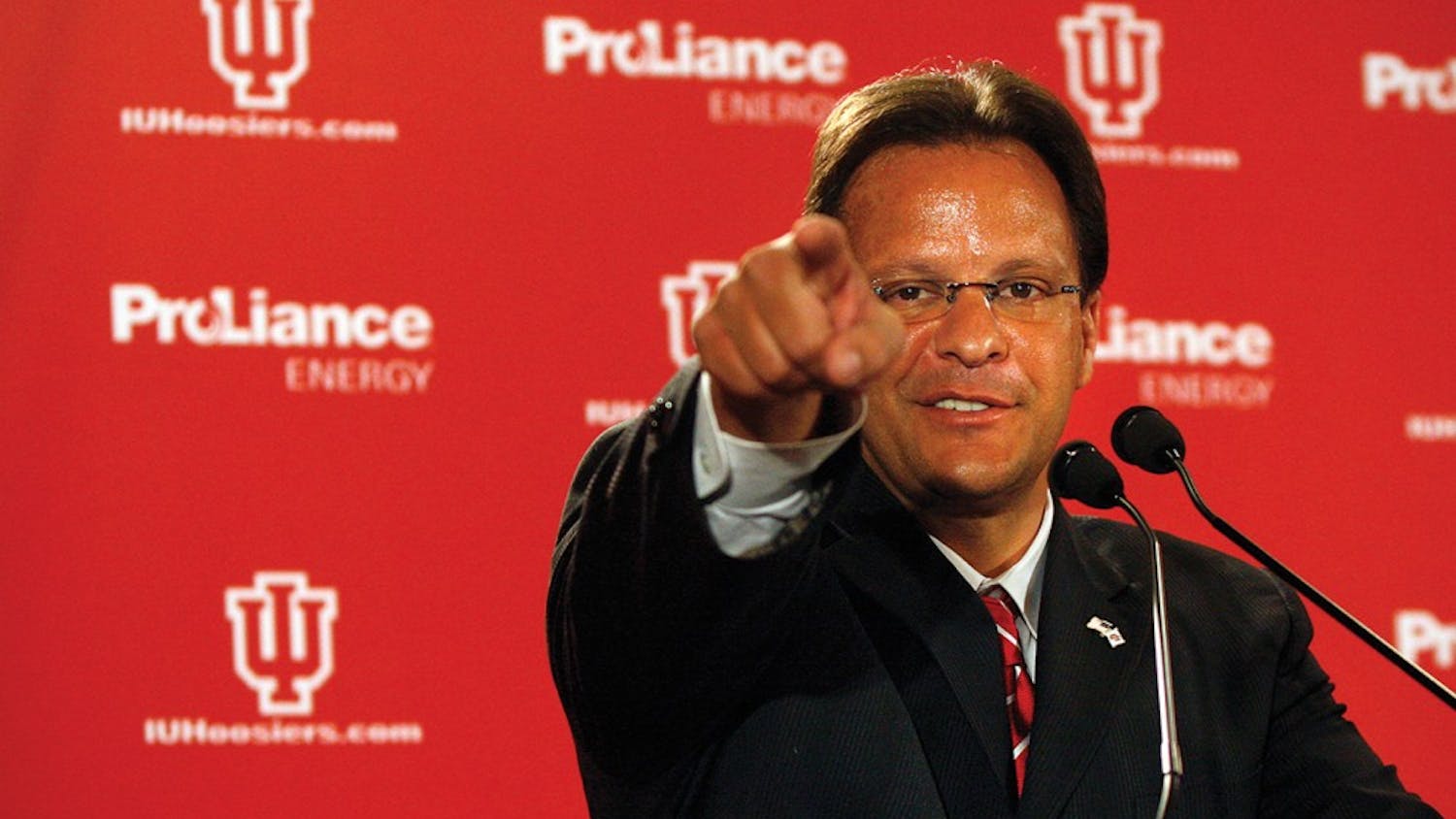 Jacob Kriese•IDSIU's new head men's basketball coach Tom Crean answers media questions at a press conference on Wednesday, April 2, 2008 in the Hoosier Room.  