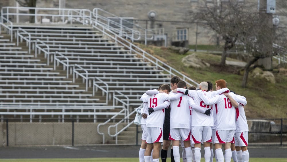 IU men&#x27;s soccer&#x27;s starters gather in a huddle March 15 at Bill Armstrong Stadium. IU fell 1-0 to Marshall University in overtime of the NCAA Championship on Monday in Cary, North Carolina.