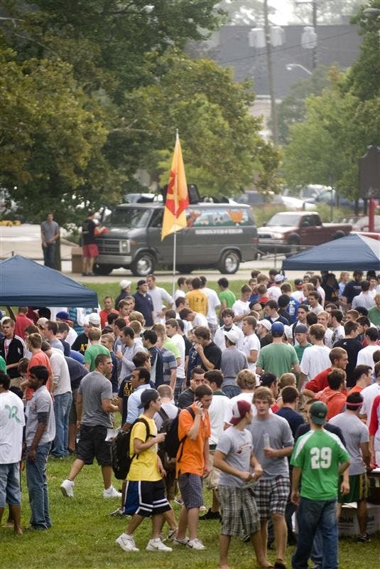 Students swarm Dunn Meadow for fraterity rush on Friday.
