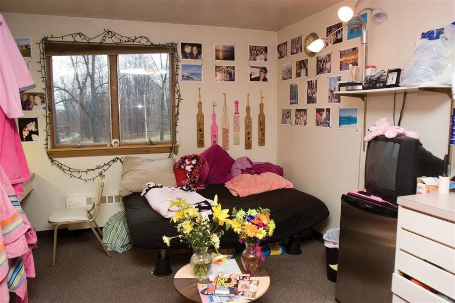 2007 Housing & Living Guide