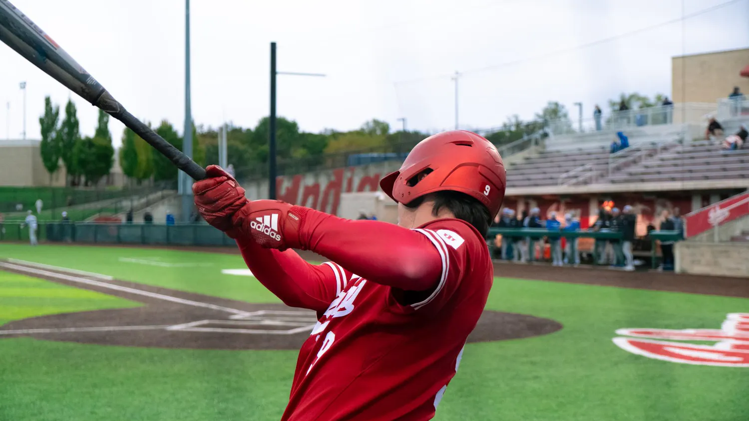 vibaseball101626-3.jpg