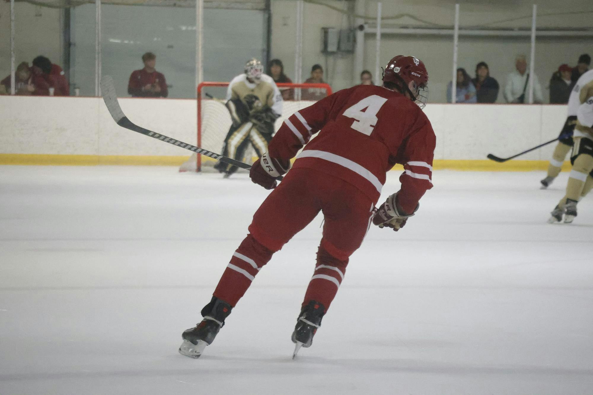 viclubhockey101726-3.JPG