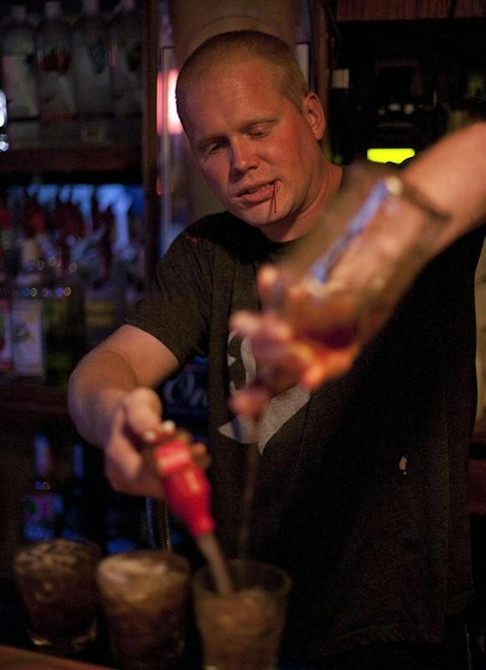 基洛酒吧的调酒师马特·苏特(Matt Suter)和“周末”聊了聊酒吧礼仪。