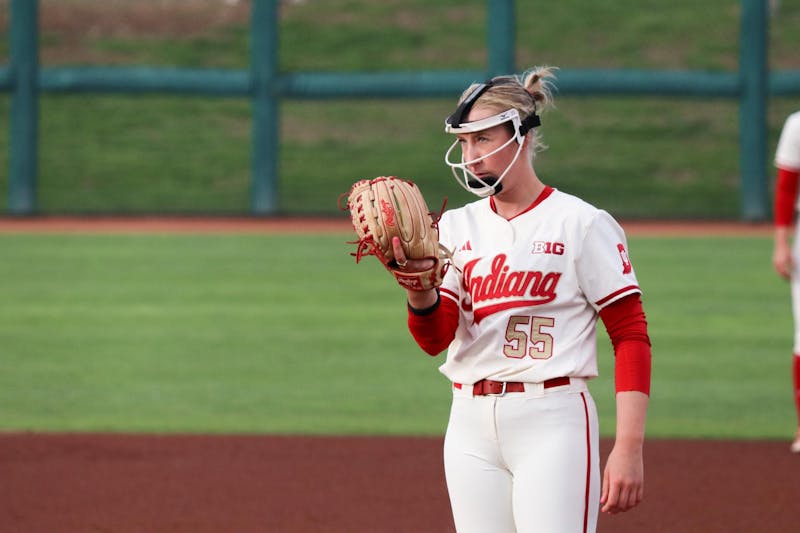Indiana softball’s pitching collapses, blows 7-0 lead in loss to No. 17 Oregon