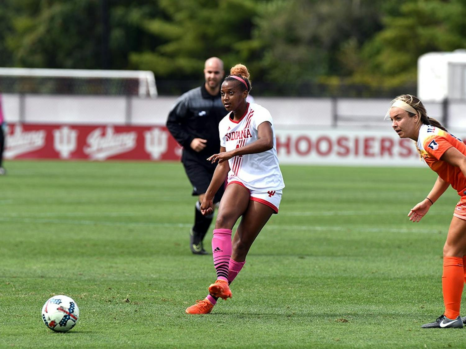 Women's soccer can't capitalize against last-place Illinois at home