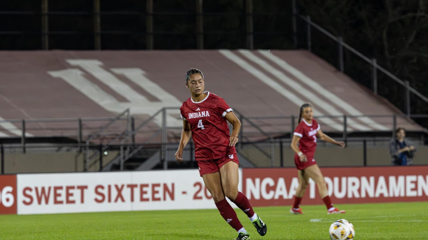 Senior defender Olivia Albert passes the ball during the Hoosiers game against Washington Sept. 25, 2025, at Bill Armstrong Stadium in Bloomington. Albert had one attempted shot during the game.