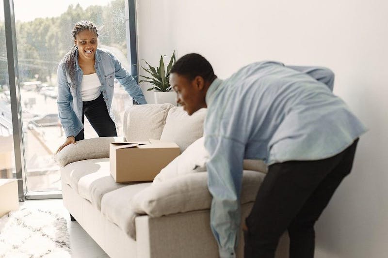 Graduating and Moving Out of State? A Practical Guide to Shipping Your Belongings