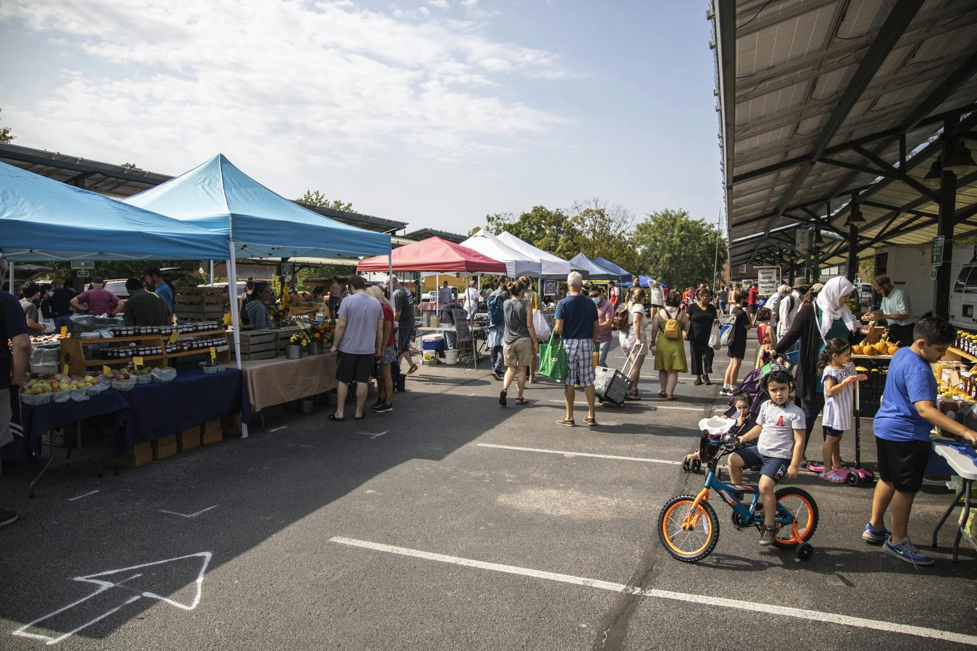 cafarmersmarket091321_2.JPG